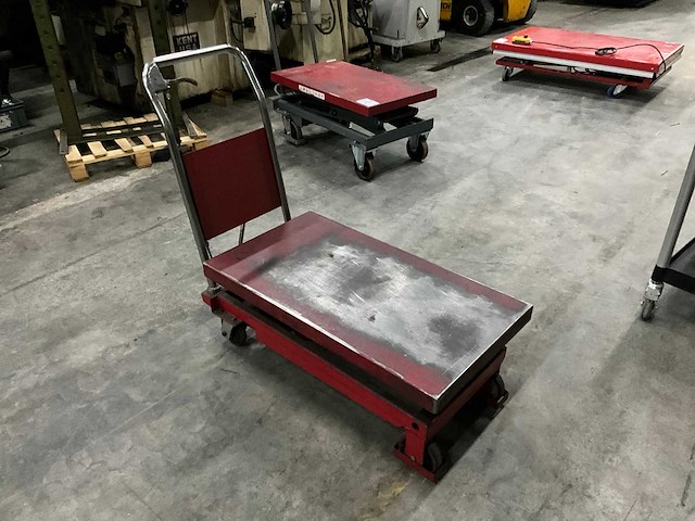 Tvh group handmatig hefplatform - afbeelding 1 van  6