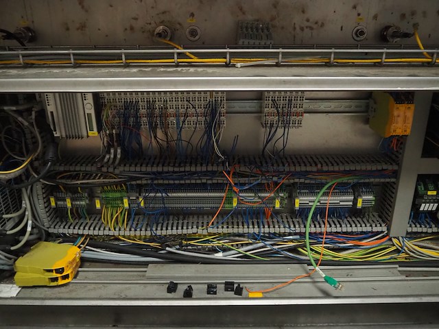 Tvi - afbeelding 6 van  17