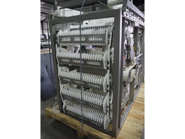 Tvi - afbeelding 17 van  39