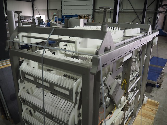 Tvi - afbeelding 18 van  39