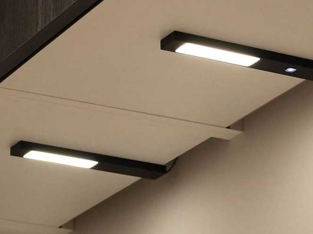 Tvs onderbouw led verlichting - afbeelding 1 van  3