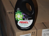 Twaalf dozen ariel revita black 0,75l. 48 flacons. - afbeelding 2 van  2