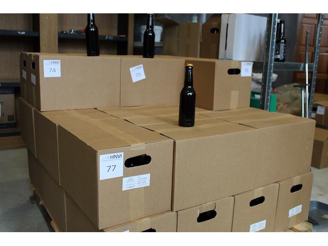 Twaalf dozen dubbel bier a 24 flessen. tht 1-11-26. - afbeelding 1 van  2