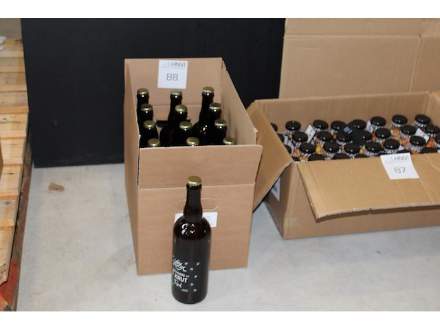 Twaalf flessen tripel bier 0,75l. tht 1-12-26. - afbeelding 1 van  3