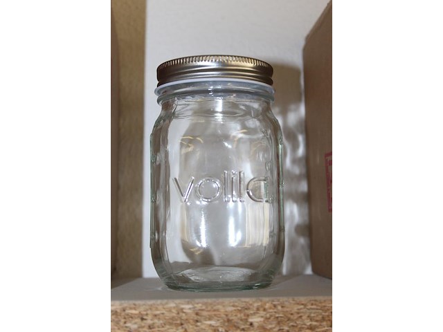 Twaalf glazen potten volila met maataanduiding en deksels. - afbeelding 2 van  3