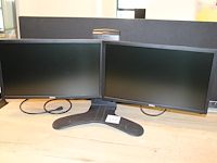 Twee 23 inch monitoren dell p2311hb op ergotron statief. - afbeelding 1 van  2