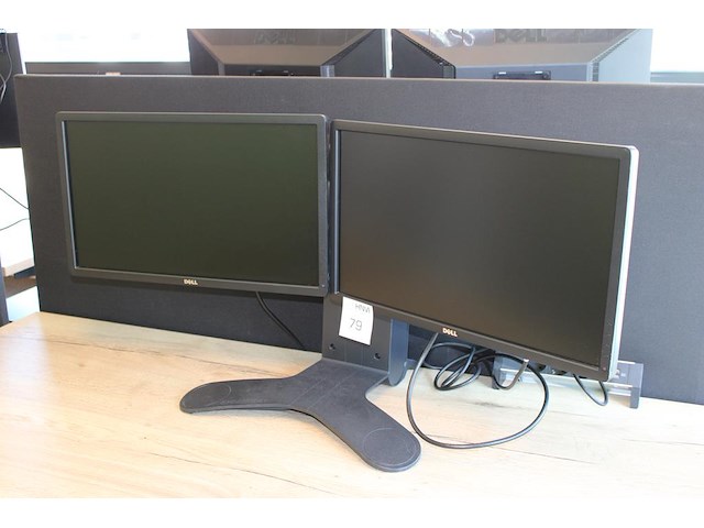 Twee 23 inch monitoren dell p2312ht op ergotron statief. - afbeelding 1 van  2