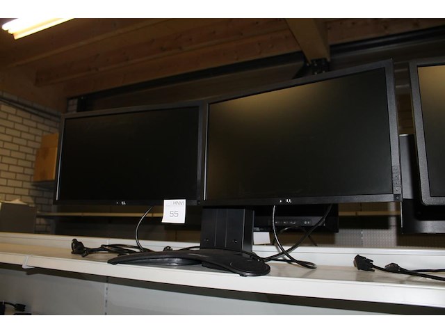Twee 23 inch monitoren dell p2312ht op ergotron statief. - afbeelding 1 van  2