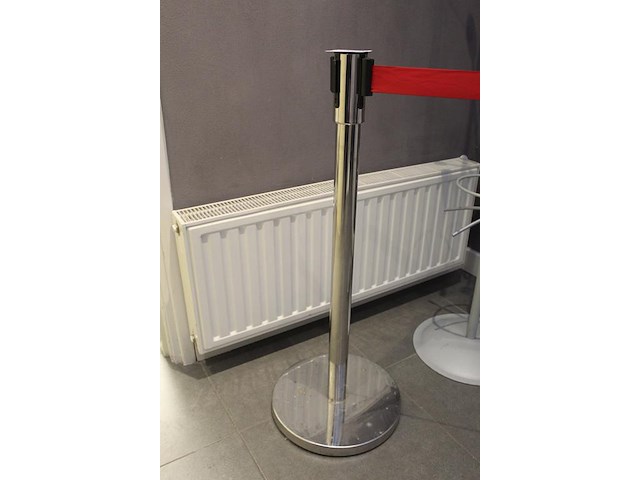 Twee afzetpalen - afbeelding 2 van  3