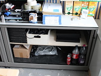 Twee archiefkasten laag model ahrend. afmeting 120 x 40 x 74 cm. sleutels aanwezig. - afbeelding 3 van  4