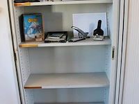Twee archiefkasten met roldeuren. afmeting 120 x 45 cm. hoogte 198 cm - afbeelding 3 van  4