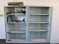 Twee archiefkasten met roldeuren. afmeting 120 x 45 cm. hoogte 198 cm - afbeelding 4 van  4