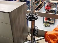 Twee bandenopslagpilaren nn hoogte 114 cm. - afbeelding 2 van  2
