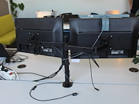 Twee beeldschermen philips 240v5q op verstelbare draagarm. met monitorlamp. - afbeelding 2 van  3