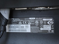 Twee beeldschermen philips 240v5q op verstelbare draagarm. met monitorlamp. - afbeelding 3 van  3