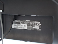 Twee beeldschermen philips 243v7q op verstelbare draagarm. met monitorlamp. - afbeelding 3 van  3