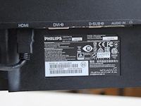 Twee beeldschermen philips 243v7q op verstelbare draagarm. met monitorlamp. - afbeelding 3 van  3