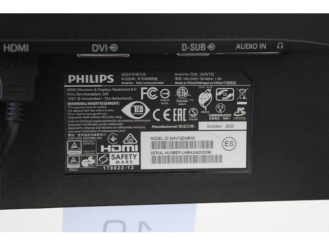 Twee beeldschermen philips 243v7q op verstelbare draagarm. met twee monitorlampen. - afbeelding 3 van  3