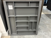 Twee bestekbakken met afmeting 72 x 62 cm. - afbeelding 2 van  4