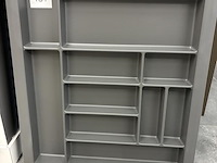 Twee bestekbakken met afmeting 72 x 62 cm. - afbeelding 3 van  4