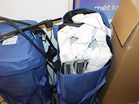 Twee beurswanden met verlchting. - afbeelding 3 van  3