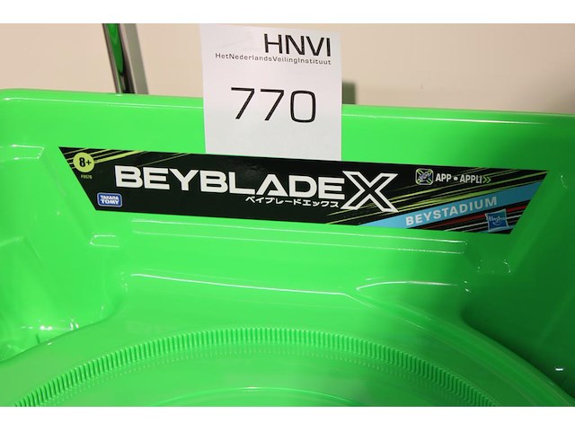 Twee beystadiums beyblade. - afbeelding 2 van  2
