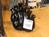 Twee bloemen vaasjes breedte 20 cm. - afbeelding 2 van  2