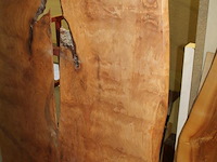 Twee boomtafelbladen circa 60 x 63 cm met dikte 22 mm. - afbeelding 4 van  5