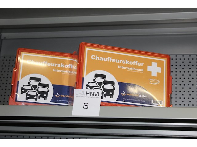 Twee chauffeurskoffers ehbo kit worktoolcenter - afbeelding 1 van  2