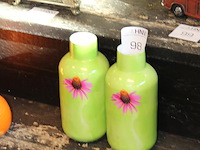 Twee decoratieve potten hoogte 26 cm. - afbeelding 2 van  2