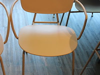 Twee design stoelen tondina by favaretto/partners for infiniti met armleuningen. let op: onderdeel van com... onderdeel van combinatiekavel combinatiekavel van 10 design stoelen tondina by favaretto/partners for infiniti w.v. 2 met armleuningen. kavels c008, c080 en c081 - afbeelding 5 van  6