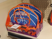 Twee deurbasketbalsets. - afbeelding 1 van  1