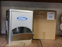 Twee dispensers hoppe. - afbeelding 1 van  2