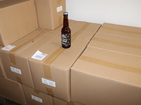 Twee dozen blond 't krut tht 10-2026. totaal 48 flesjes. - afbeelding 1 van  3