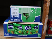 Twee dozen croky bolognese chips. tht 5-26. - afbeelding 1 van  2