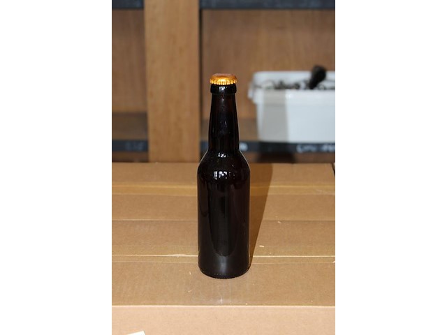Twee dozen dubbel bier a 24 flessen. tht 1-11-26. - afbeelding 2 van  2