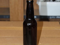 Twee dozen dubbel bier a 24 flessen. tht 1-11-26. - afbeelding 2 van  2