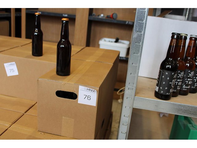 Twee dozen dubbel bier a 24 flessen. tht 1-11-26. - afbeelding 1 van  2