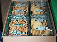 Twee dozen koekjesmelange hoppe. ca. 178 stuks per doos. tht 28-10-2026. - afbeelding 2 van  2