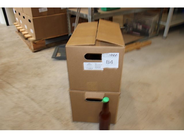 Twee dozen neipa bier a 24 flessen. tht 1-9-26. - afbeelding 1 van  3