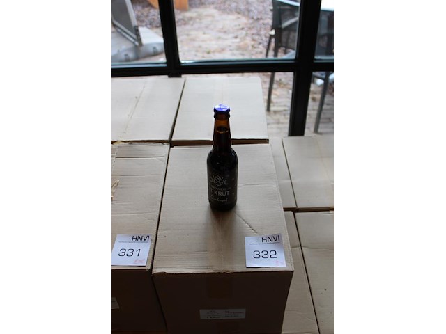 Twee dozen quadrupel 't krut tht 07-2027. totaal 48 flesjes. - afbeelding 3 van  3