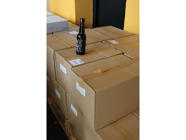 Twee dozen quadrupel whisky infused. totaal 48 flesjes. - afbeelding 3 van  3