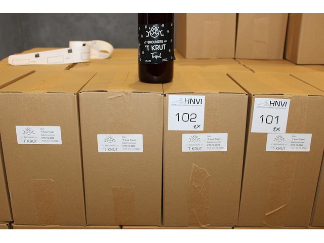 Twee dozen tripel bier a 6 flessen van 75 cl. tht 1-11-26. - afbeelding 1 van  3