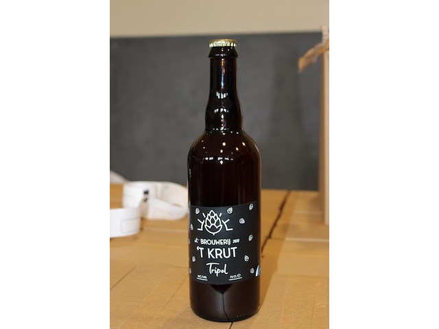 Twee dozen tripel bier a 6 flessen van 75 cl. tht 1-11-26. - afbeelding 2 van  3