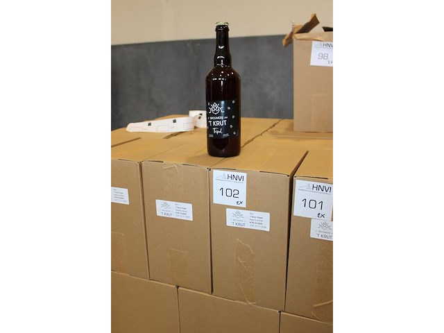 Twee dozen tripel bier a 6 flessen van 75 cl. tht 1-11-26. - afbeelding 3 van  3