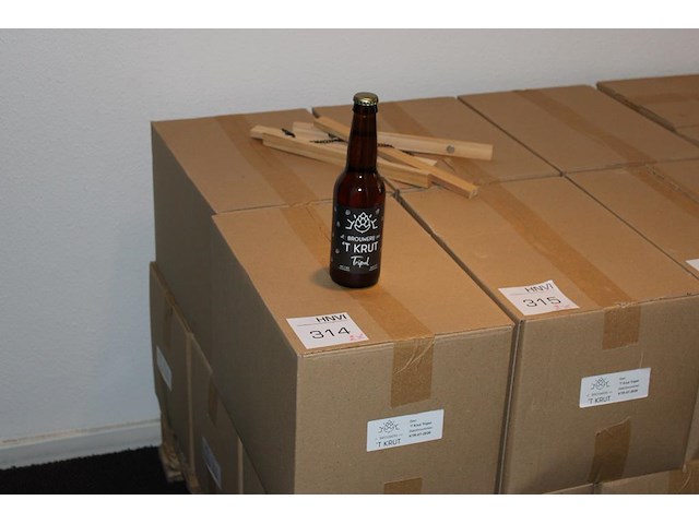 Twee dozen triple 't krut tht 07-2026. totaal 48 flesjes. - afbeelding 1 van  3