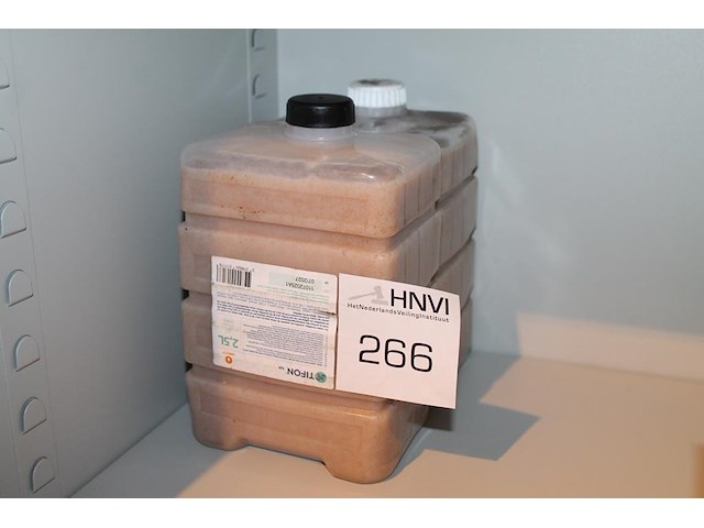 Twee flacons met 2,5l zeep. - afbeelding 1 van  2