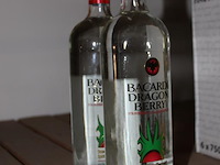 Twee flessen bacardi dragon berry. - afbeelding 2 van  2
