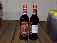 Twee flessen grenadine siroop hooghoudt. - afbeelding 1 van  2