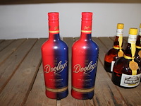 Twee flessen koffielikeur. - afbeelding 1 van  2